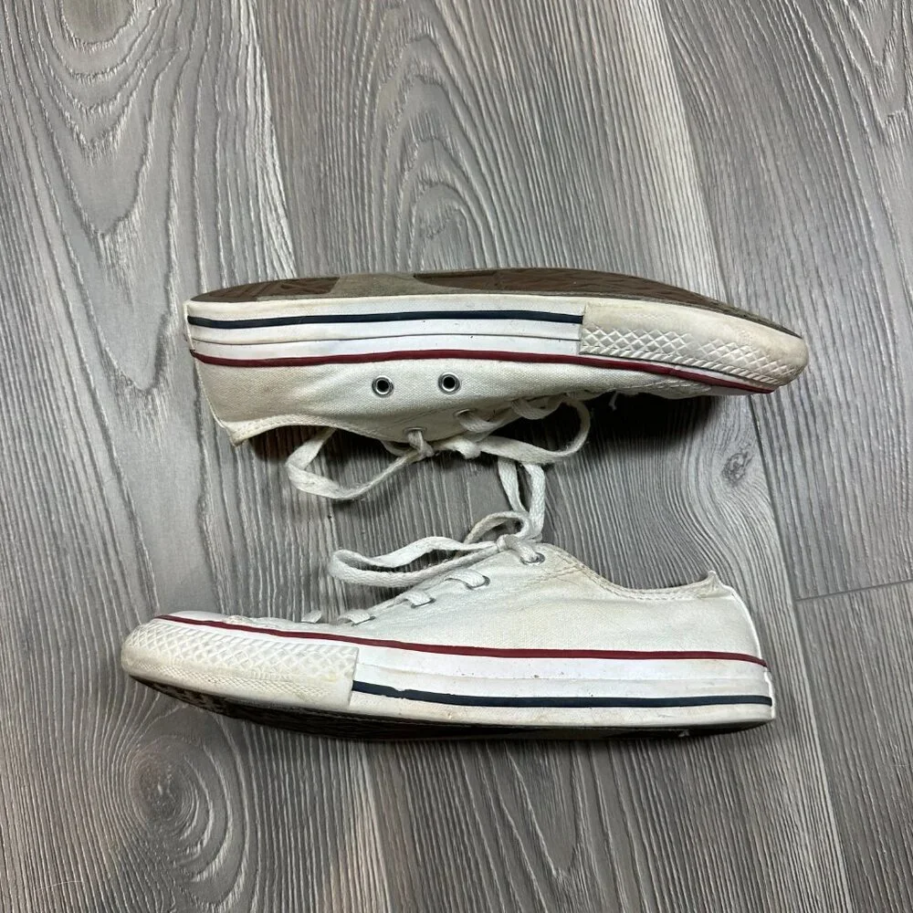 Converse‎ Youth White Low Top Sneakers Size 3